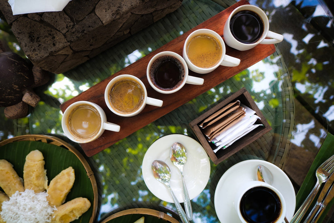 Single-Origin vs. Blends für Pour Over: Ein Vergleich der beiden Bohnenarten und welche besser sind.