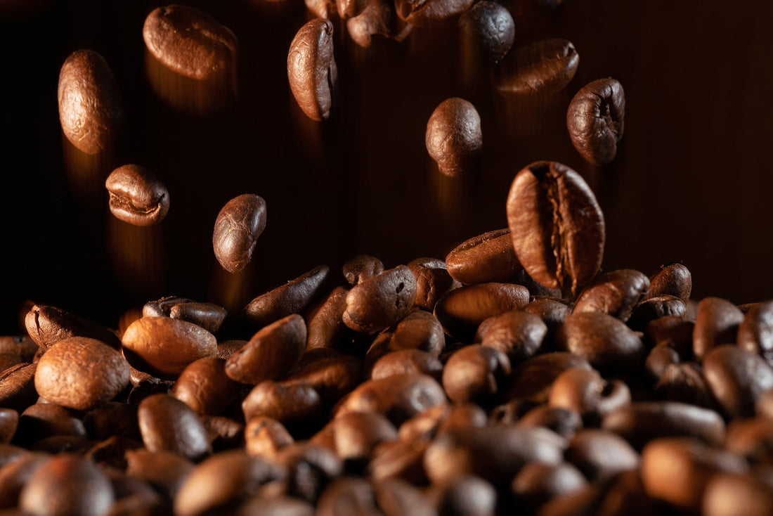 Frische der Bohnen: Warum frische Bohnen eine entscheidende Rolle für den Geschmack und das Aroma beim Pour Over spielen.